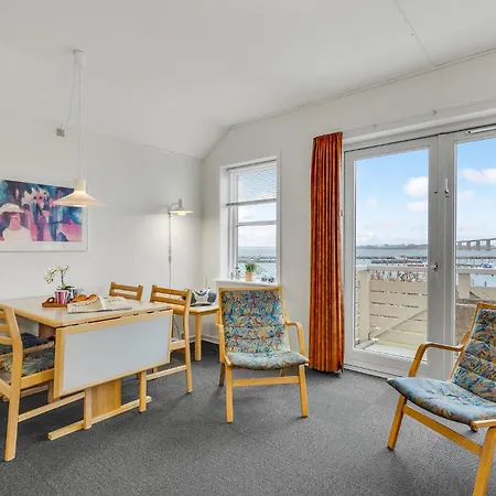 Stunning In 鲁德克丙